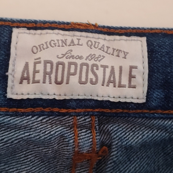 Men's 28x28 Aeropostale (medium blue) jeans. - Picture 4 of 5
